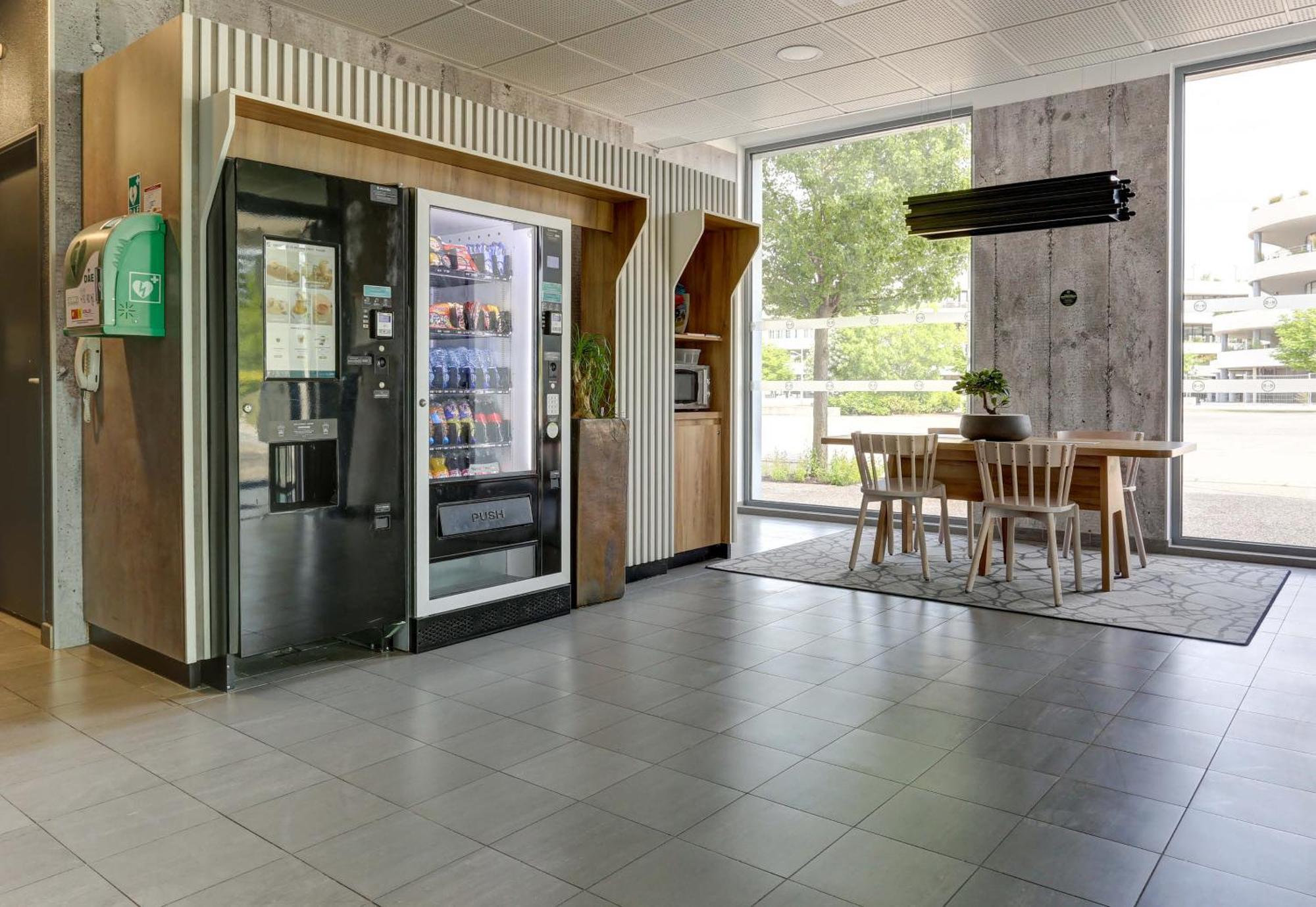 B&B Hotel Reims Bezannes Екстериор снимка